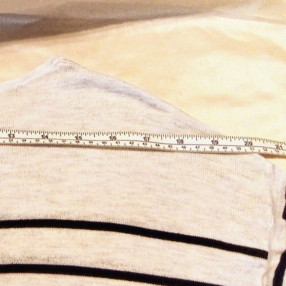 H & M Oversized Top - Picture 7 of 9